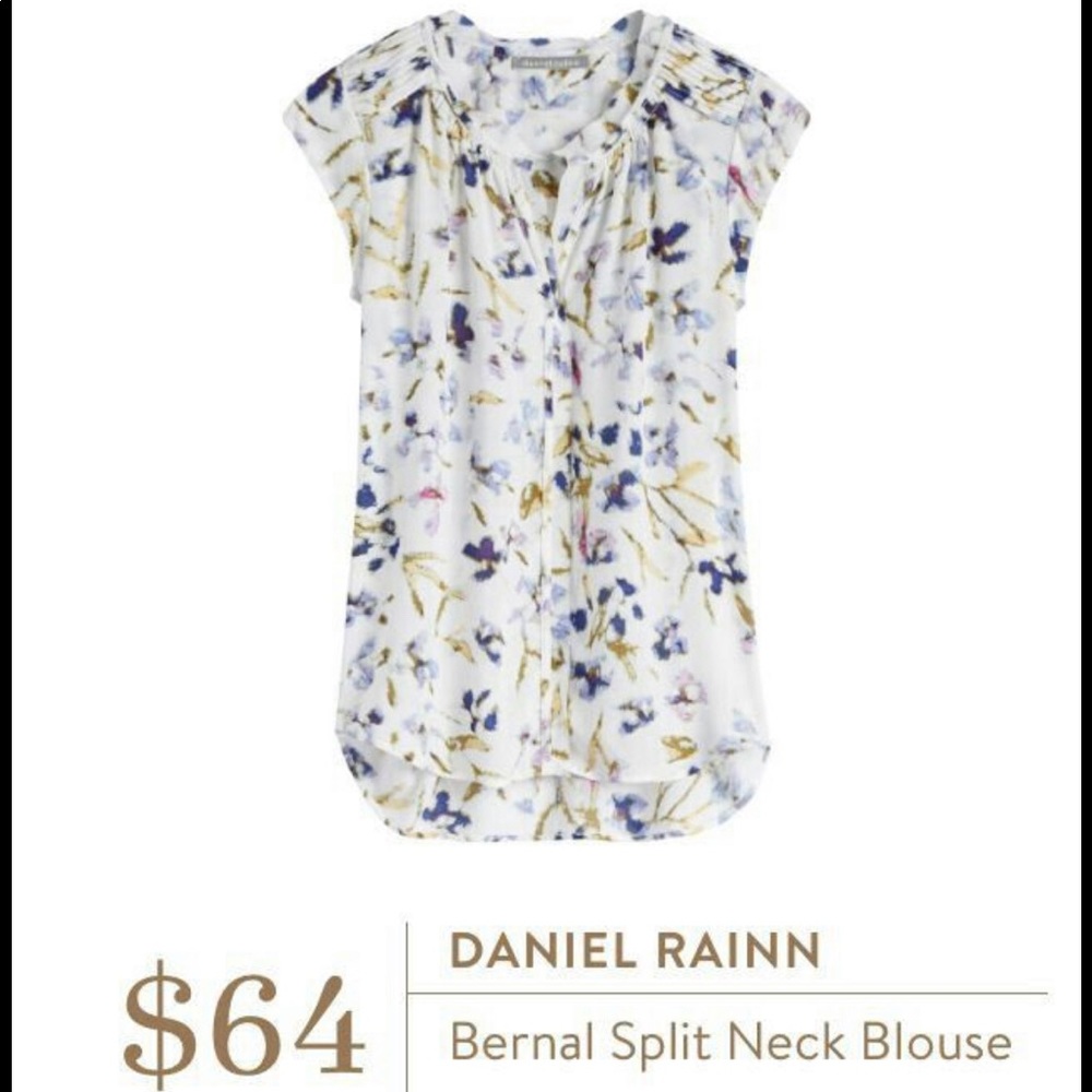 Danielrainn Split Neck Blouse size L